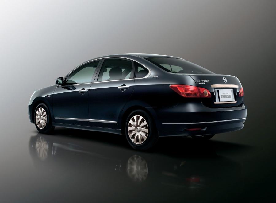  Nissan Bluebird Sylphy 2005 года  (фото 3 из 4)